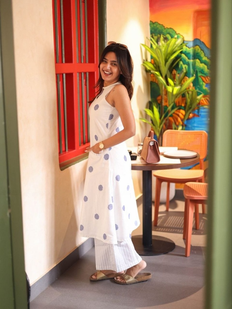 [2627] Women’s White Blue Polka Dot Printed Sleeveless Kurta Palazzo Set | Stylish Ethnic Wear